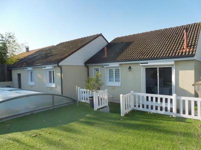 Maison - 98 m² - 5 pièces