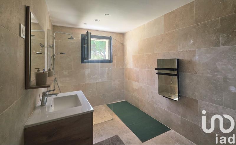 Maison - 240 m² - 8 pièces