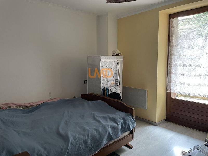 Immeuble - 204 m² - 10 pièces