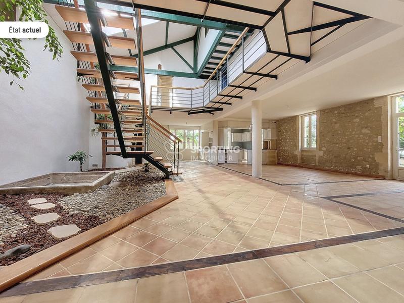 Maison - 400 m² - 8 pièces