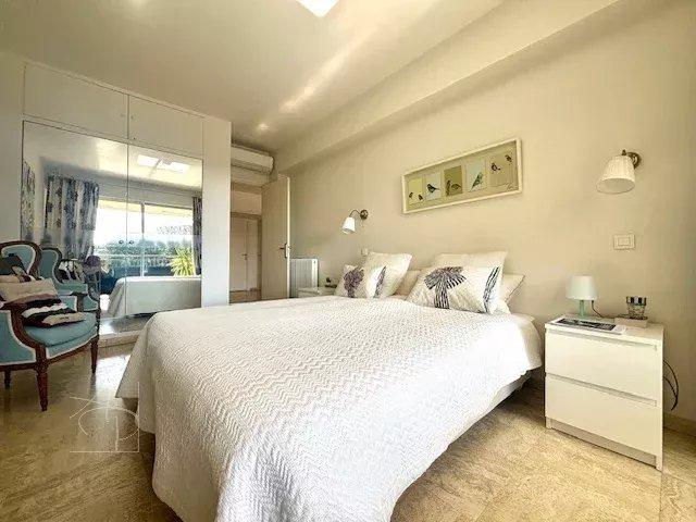 Appartement - 85 m² - 3 pièces