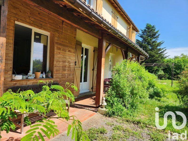 Maison - 140 m² - 8 pièces