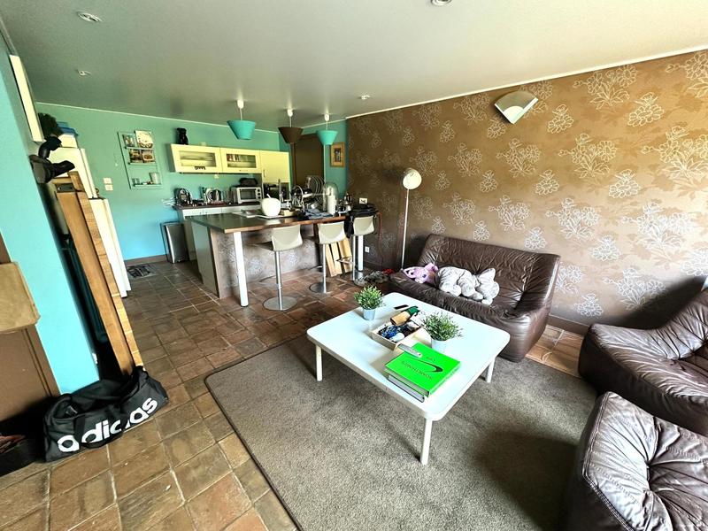 Maison - 250 m² - 10 pièces