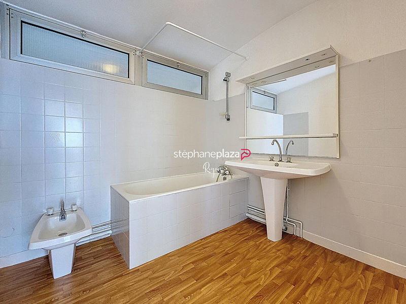 Appartement - 110 m² - 3 pièces