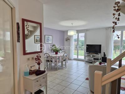 Maison - 94 m² - 5 pièces