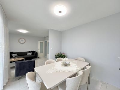 Appartement - 94 m² - 5 pièces