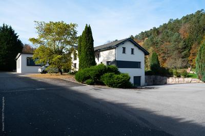 Maison - 234 m² - 5 pièces