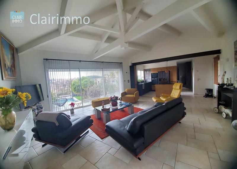 Maison - 168 m² - 5 pièces