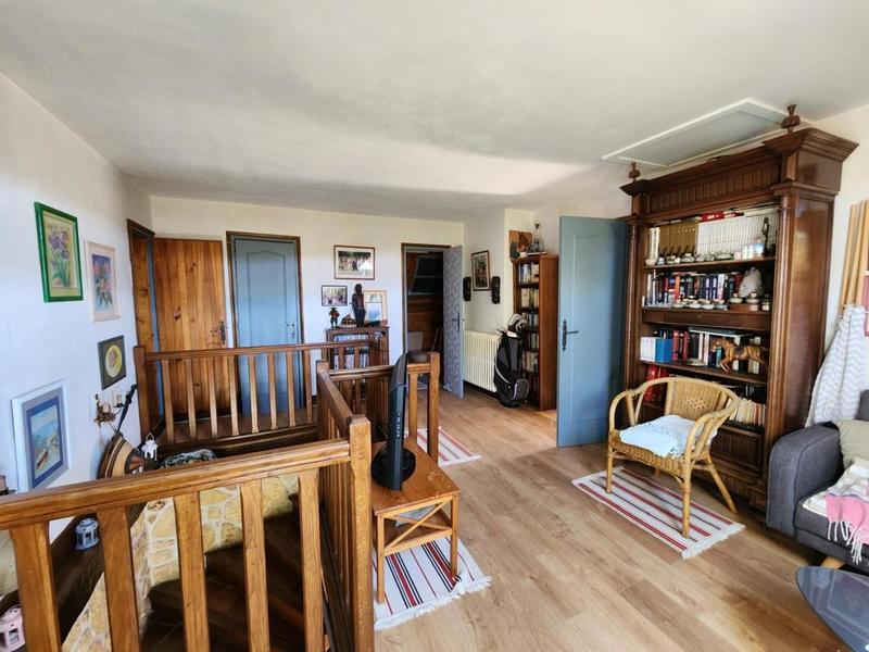 Maison traditionnelle - 156 m² - 5 pièces