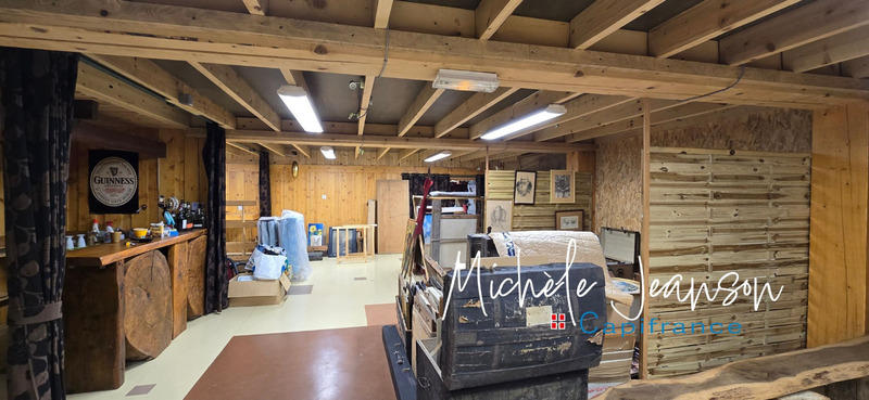 Local d'activité / Entrepôt - 213 m² - 3 pièces