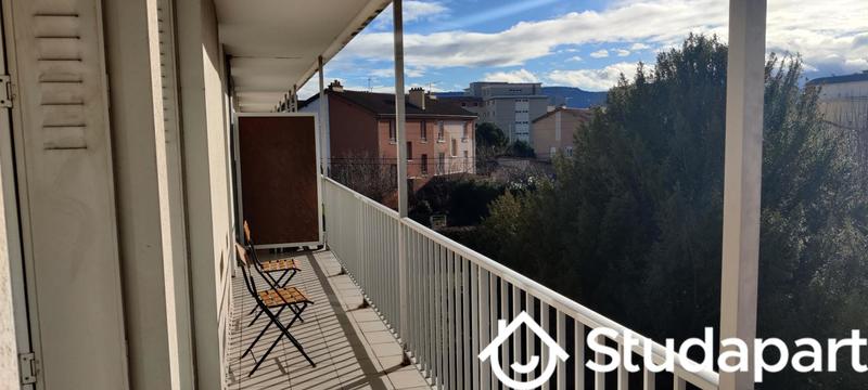 Chambre - 11 m² - 1 pièce