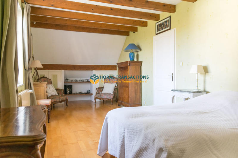 Maison - 215 m² - 7 pièces