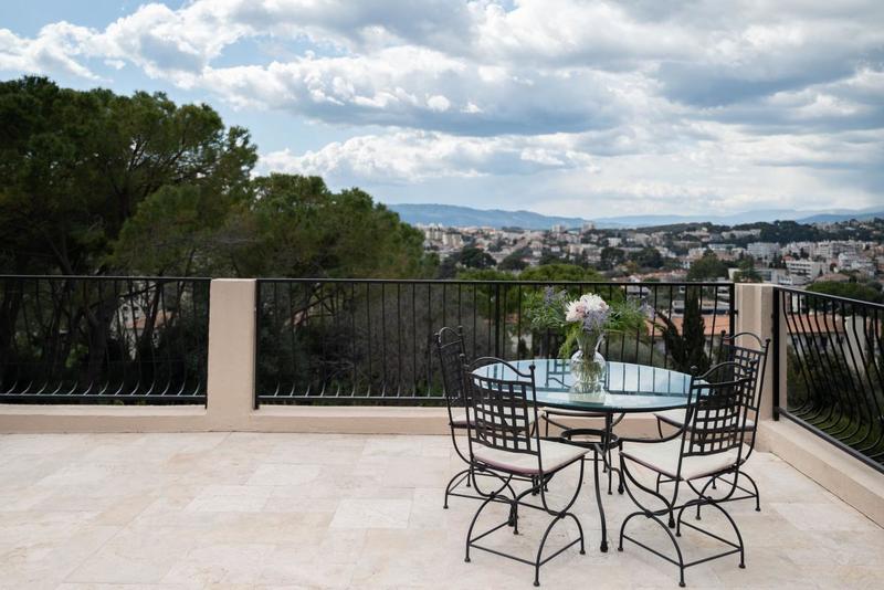 Villa - 280 m² - 5 pièces