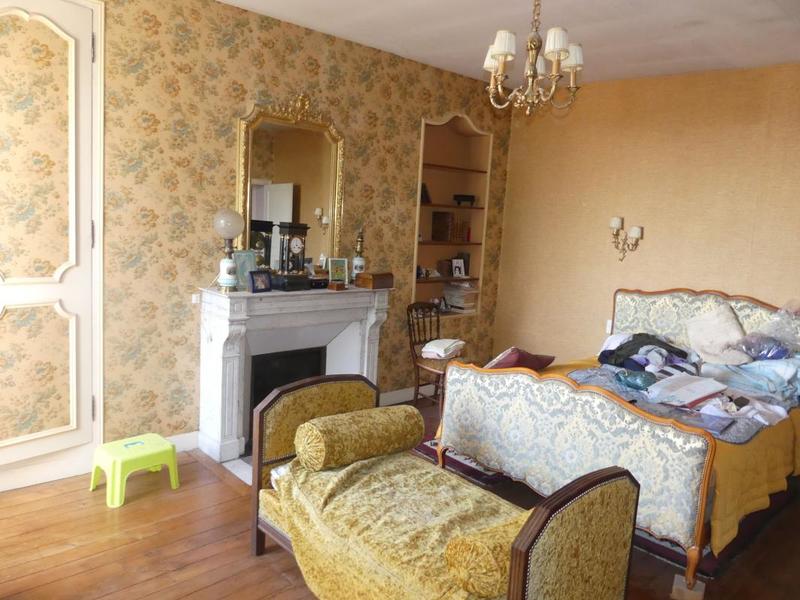 Maison - 312 m² - 10 pièces