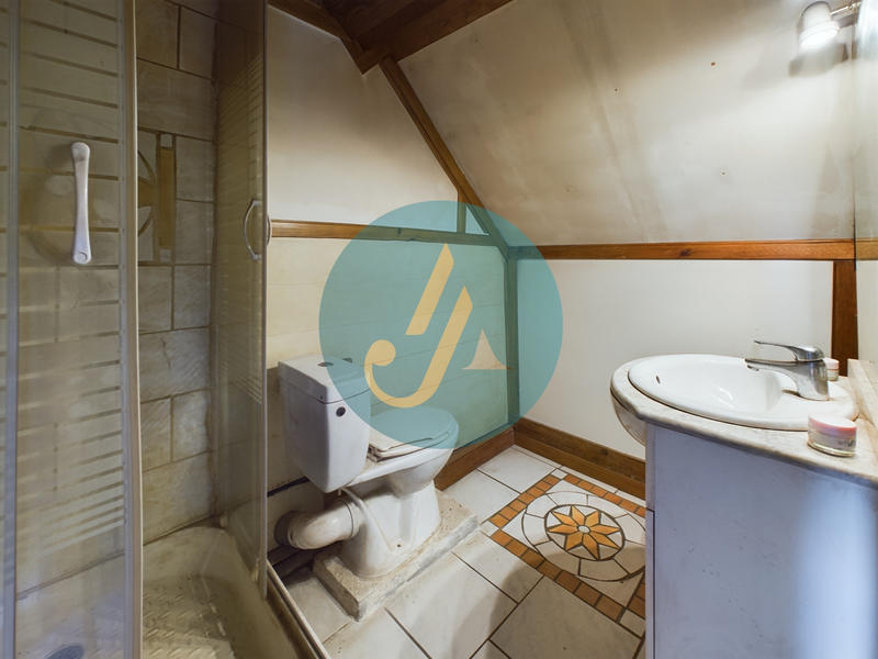 Maison - 152 m² - 7 pièces