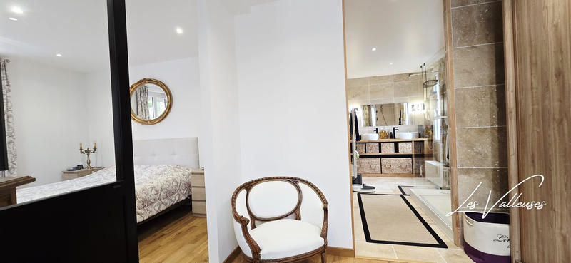 Maison - 182 m² - 6 pièces