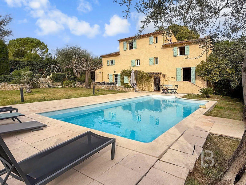 Mas - 161 m² - 7 pièces