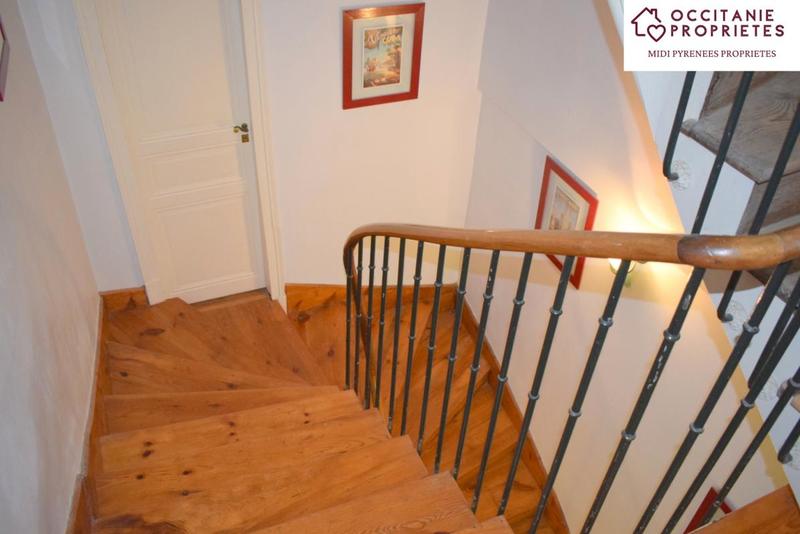 Propriété - 284 m² - 10 pièces