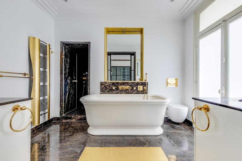 Appartement - 279 m² - 8 pièces