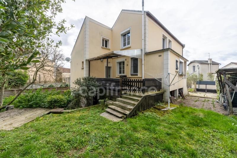 Maison - 200 m² - 4 pièces