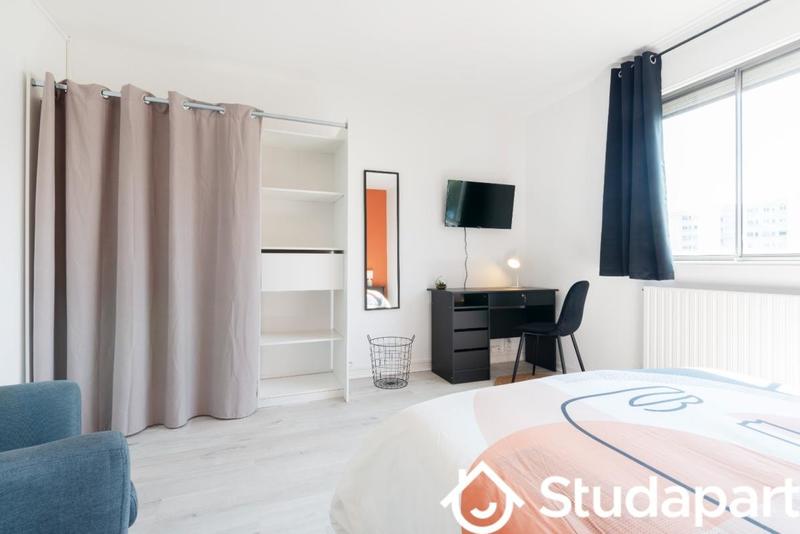 Chambre - 10 m² - 1 pièce