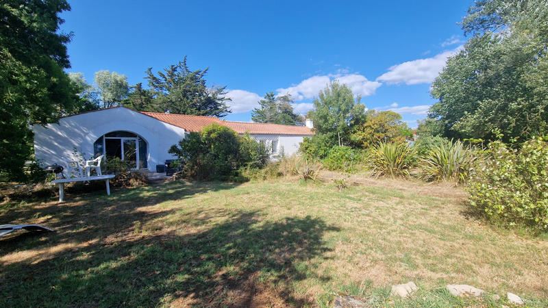 Maison - 245 m² - 8 pièces