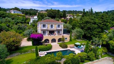 Propriété - 430 m² - 7 pièces