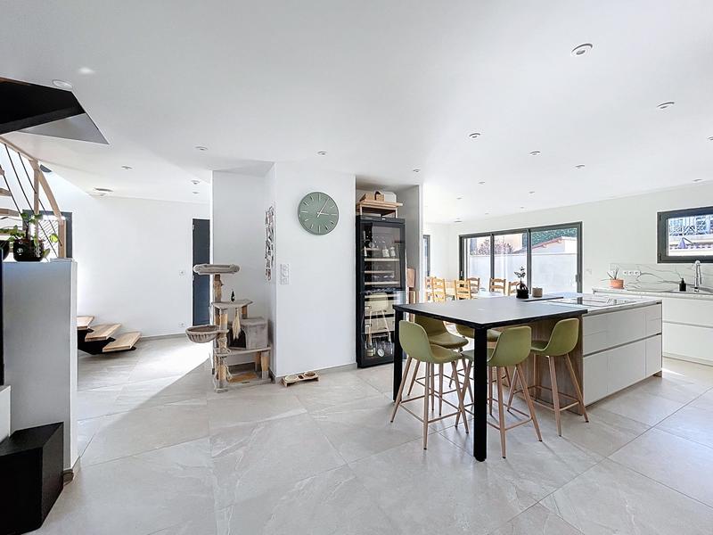 Maison - 120 m² - 4 pièces