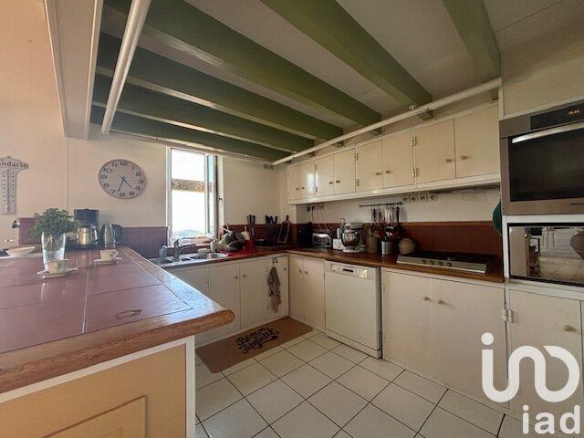 Maison - 300 m² - 10 pièces