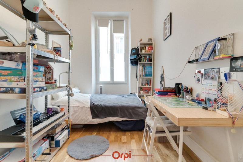 Appartement - 97 m² - 5 pièces