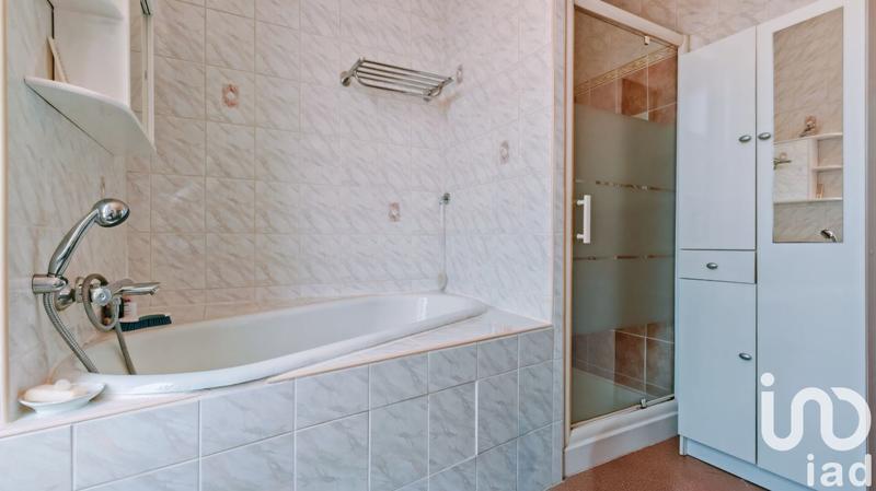 Maison - 177 m² - 10 pièces