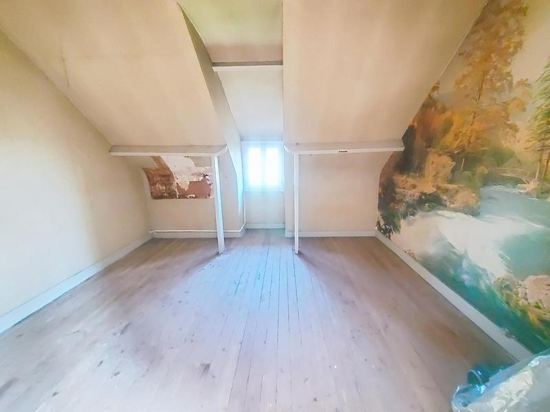 Maison - 143 m² - 8 pièces