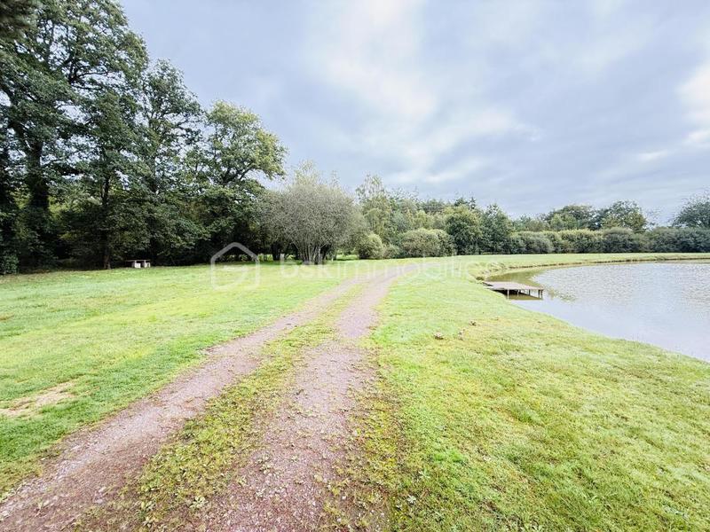 Maison - 380 m² - 4 pièces