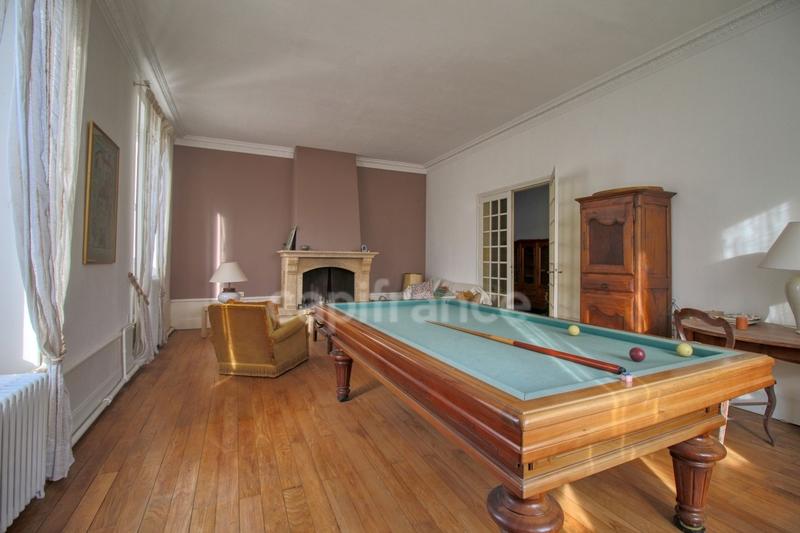 Maison bourgeoise - 252 m² - 8 pièces