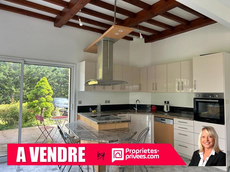 Maison - 210 m² - 6 pièces