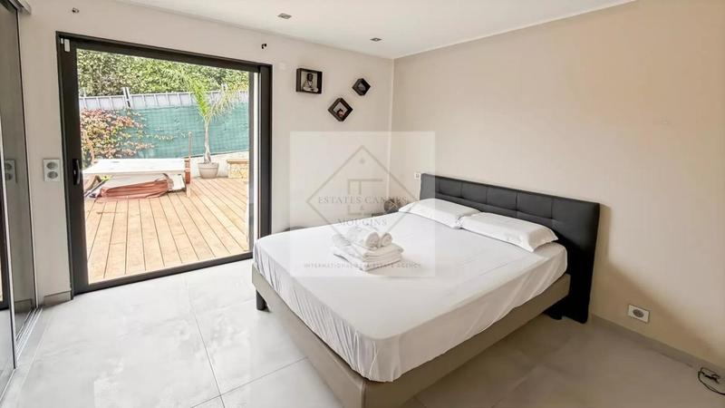 Villa - 170 m² - 6 pièces