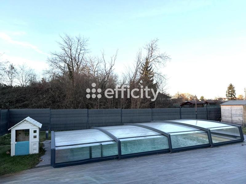 Villa - 137 m² - 6 pièces