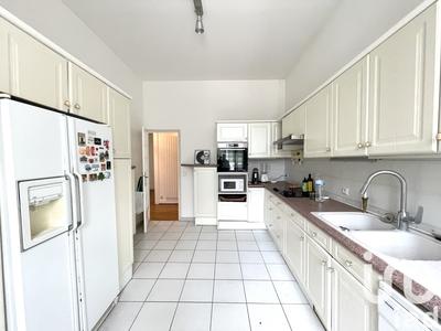 Appartement - 180 m² - 7 pièces