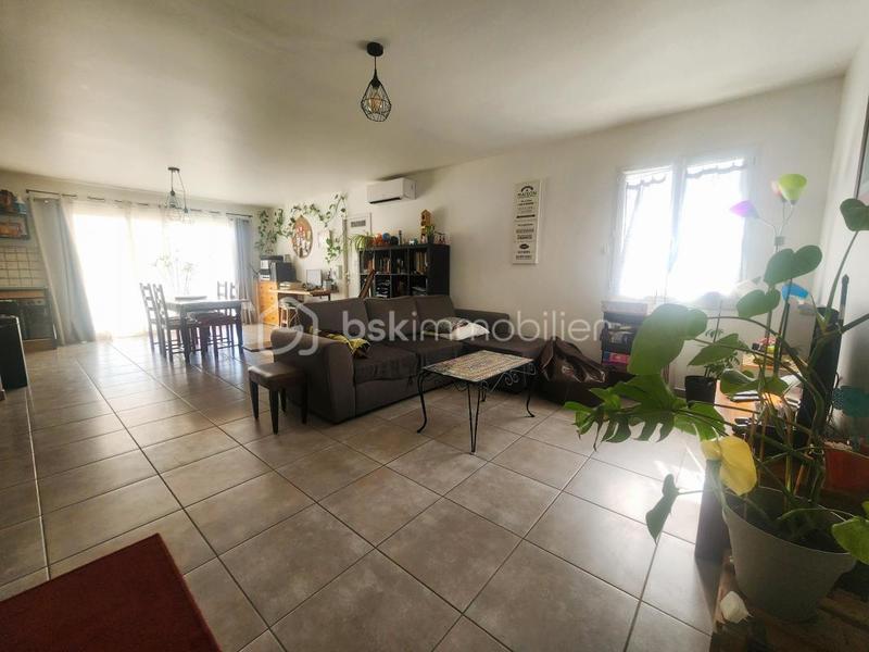 Maison traditionnelle - 90 m² - 4 pièces