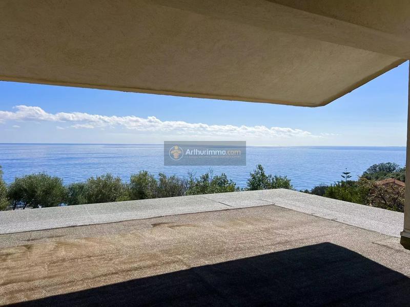 Maison - 185 m² - 6 pièces