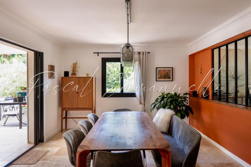 Villa - 265 m² - 6 pièces