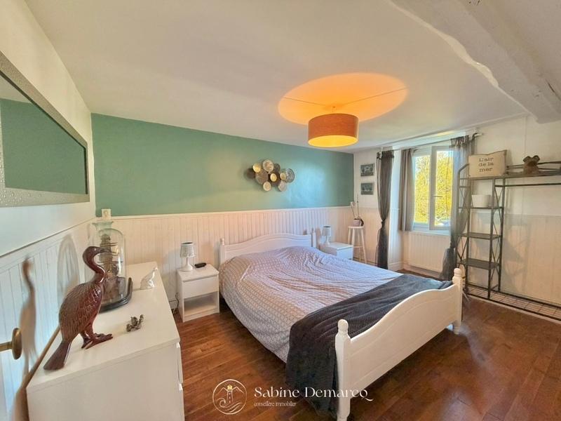 Maison - 235 m² - 6 pièces