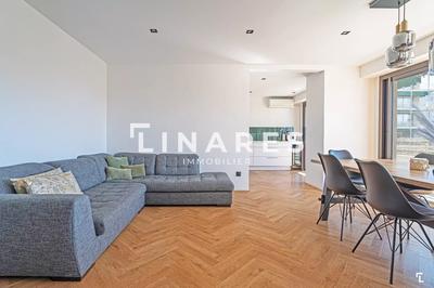 Appartement - 111 m² - 5 pièces