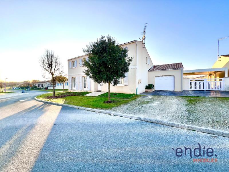 Maison - 183 m² - 7 pièces