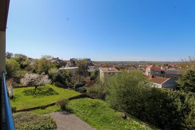 Appartement - 95 m² - 4 pièces