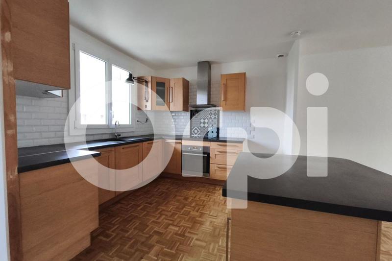 Maison - 94 m² - 4 pièces