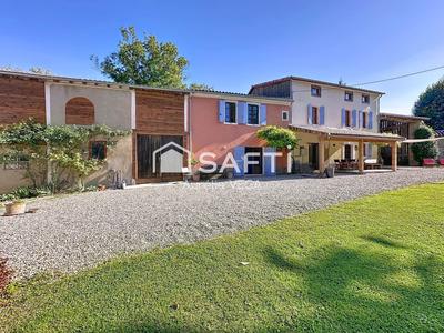 Maison - 275 m² - 7 pièces