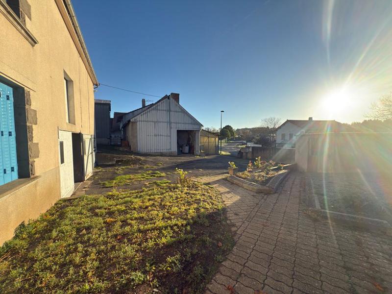 Maison - 100 m² - 6 pièces