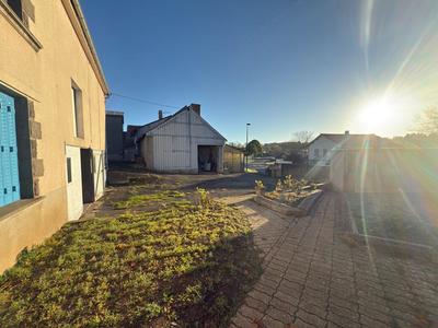 Maison - 100 m² - 6 pièces