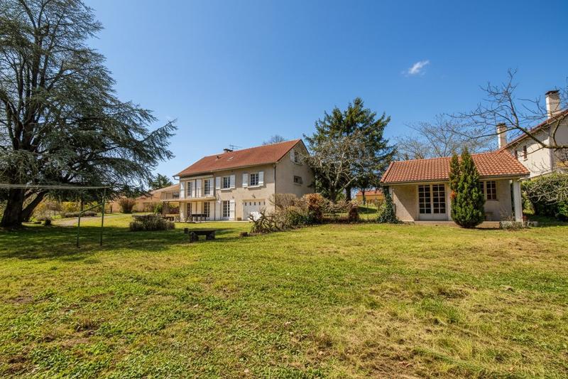Maison ancienne - 216 m² - 7 pièces